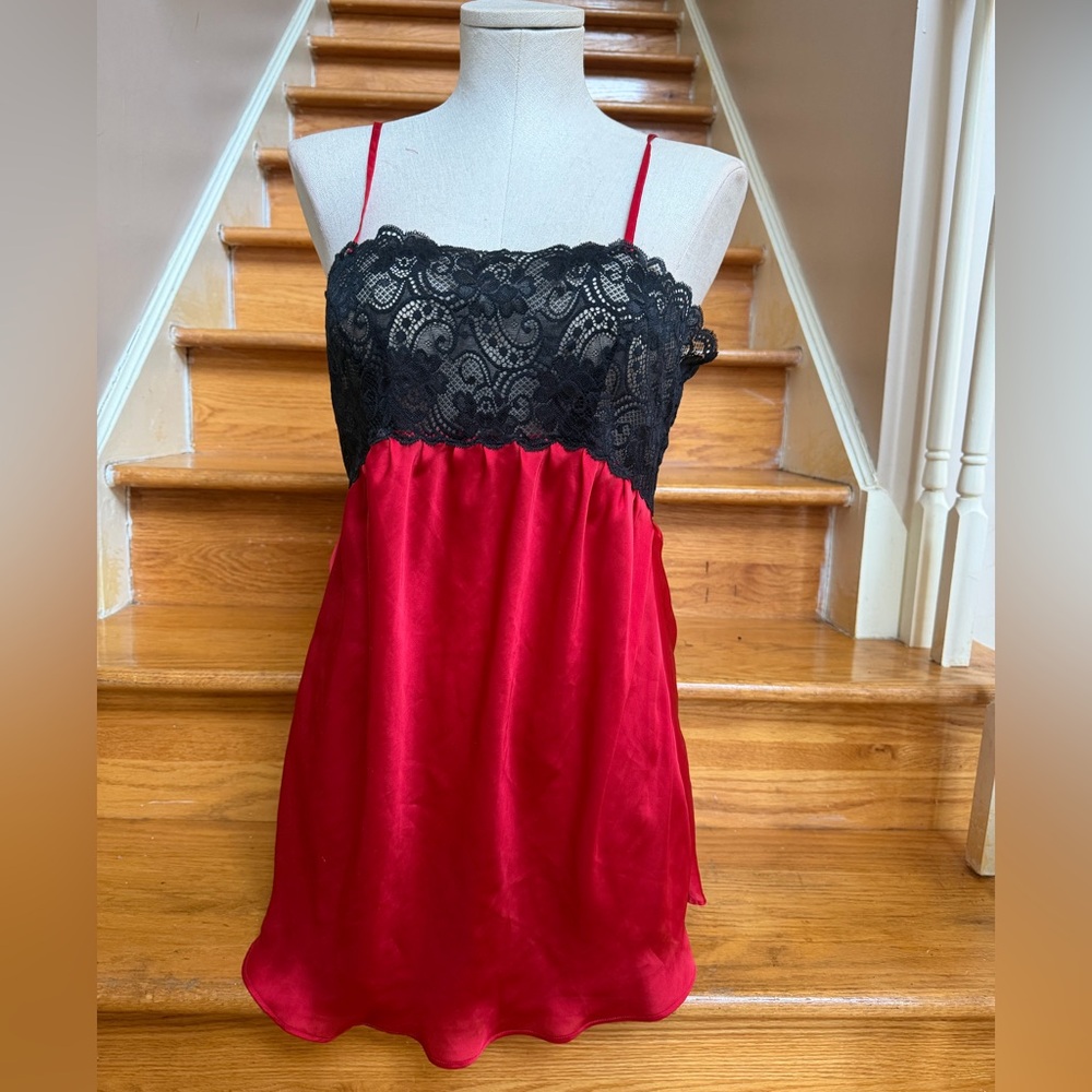 Linda Hartman silk sleepwear babydoll nightgown